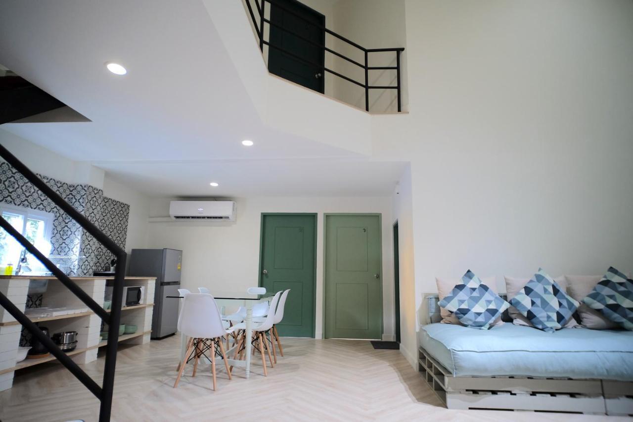 Апартаменты Baan Khun Pra Duplex Rm3 Бангкок Экстерьер фото