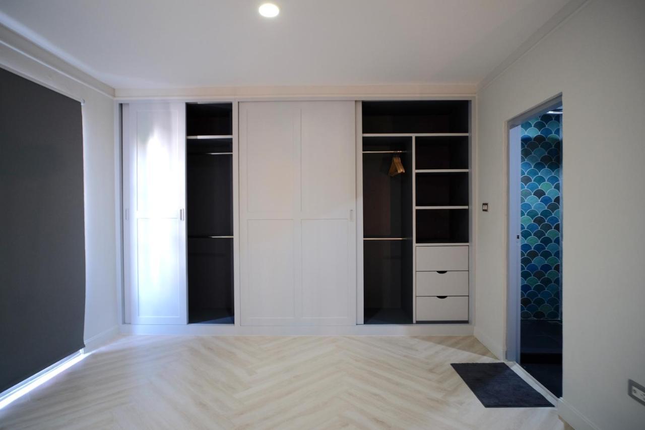 Апартаменты Baan Khun Pra Duplex Rm3 Бангкок Экстерьер фото