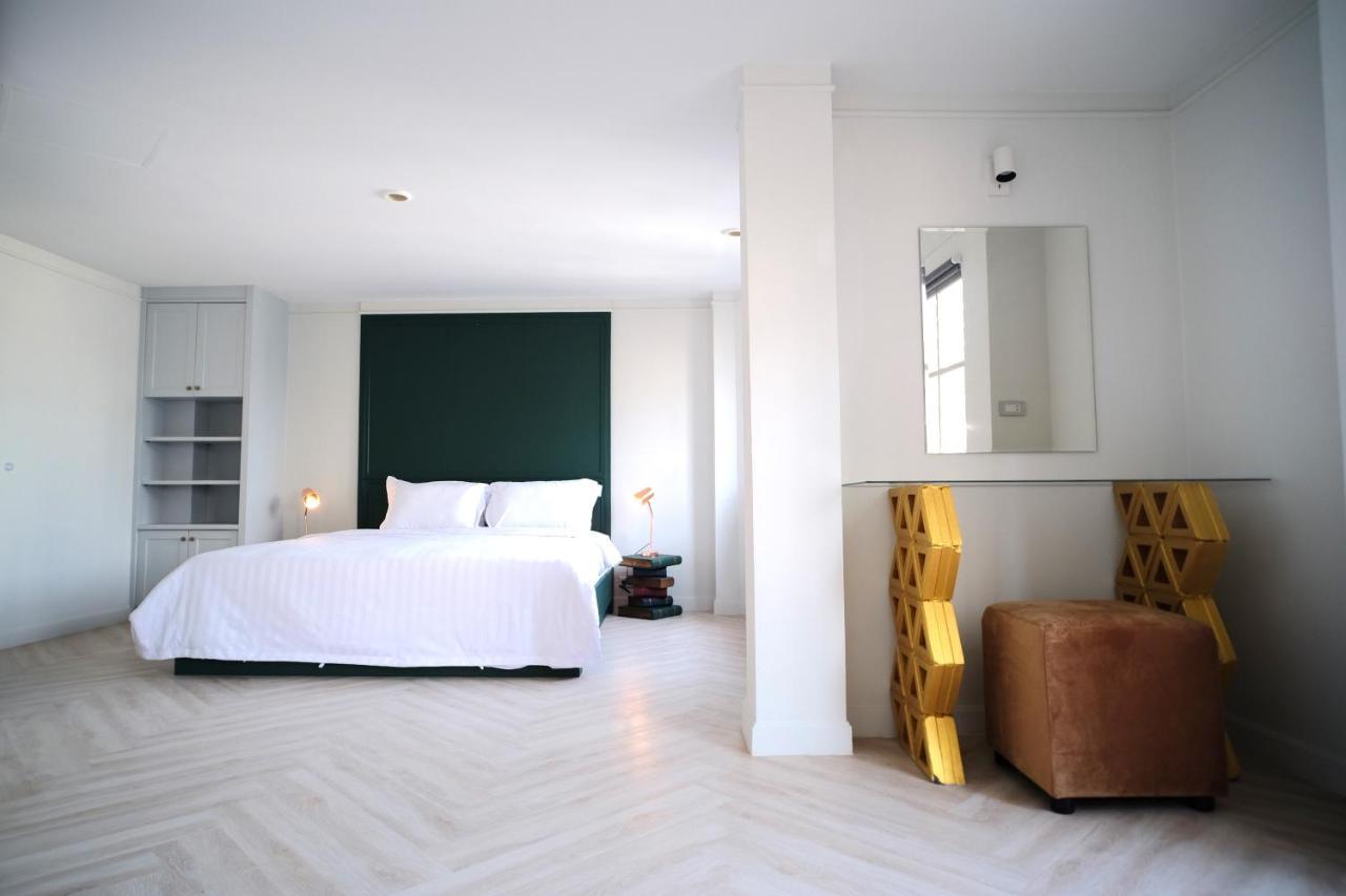 Апартаменты Baan Khun Pra Duplex Rm3 Бангкок Экстерьер фото
