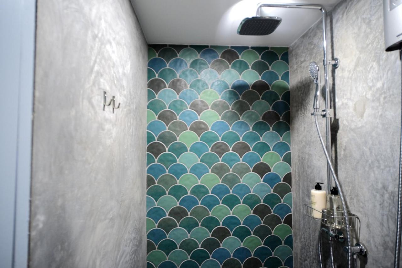 Апартаменты Baan Khun Pra Duplex Rm3 Бангкок Экстерьер фото