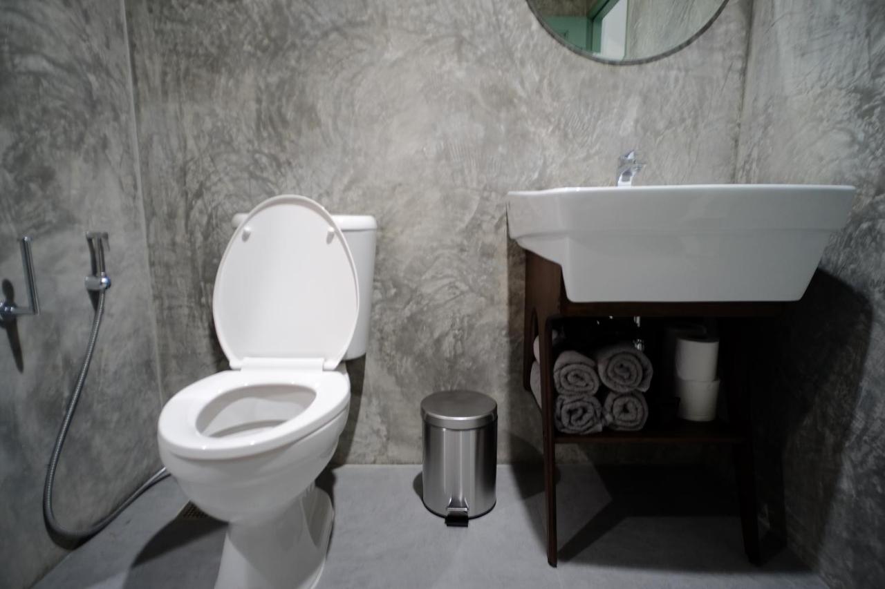 Апартаменты Baan Khun Pra Duplex Rm3 Бангкок Экстерьер фото