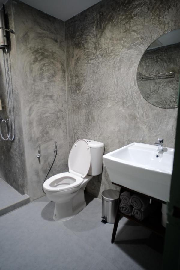 Апартаменты Baan Khun Pra Duplex Rm3 Бангкок Экстерьер фото